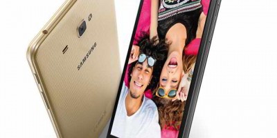 Samsung ra mắt phablet màn hình 'siêu khủng', giá 200 USD