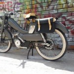 Xe đạp máy Mobylette 60 tuổi “còn zin” tại Việt Nam