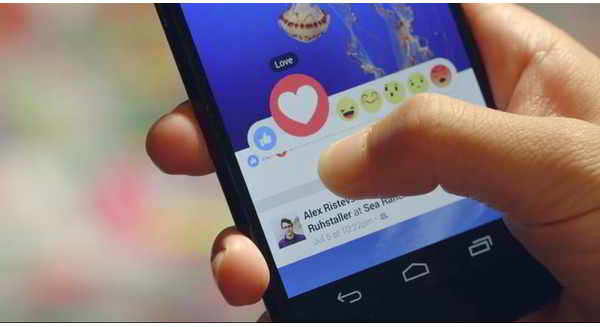 comment trên Facebook