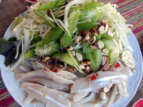 Những món ăn quen thuộc nhưng chứa nhiều kí sinh trùng